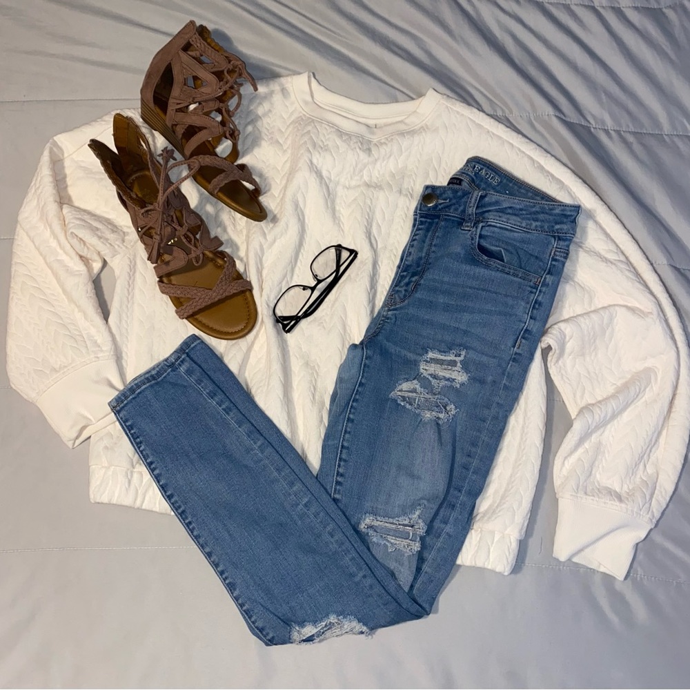 American eagle jeans used and taken care of.. great buy💜